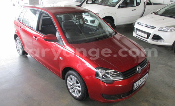 Acheter Occasion Voiture Volkswagen Polo Rouge à Windhoek, Namibie Acheter Occasion Voiture Volkswagen Polo Rouge à Windhoek, Namibie