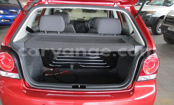 Acheter Occasion Voiture Volkswagen Polo Rouge à Windhoek, Namibie Acheter Occasion Voiture Volkswagen Polo Rouge à Windhoek, Namibie