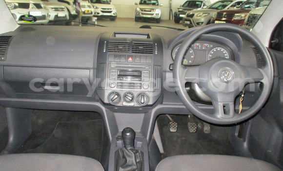 Acheter Occasion Voiture Volkswagen Polo Rouge à Windhoek, Namibie Acheter Occasion Voiture Volkswagen Polo Rouge à Windhoek, Namibie