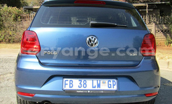 Acheter Occasion Voiture Volkswagen Polo Bleu à Windhoek, Namibie Acheter Occasion Voiture Volkswagen Polo Bleu à Windhoek, Namibie
