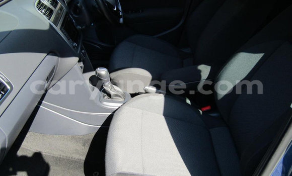 Acheter Occasion Voiture Volkswagen Polo Bleu à Windhoek, Namibie Acheter Occasion Voiture Volkswagen Polo Bleu à Windhoek, Namibie