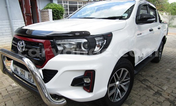 Buy Used Toyota Hilux White Car in Bethanien in Karas Buy Used Toyota Hilux White Car in Bethanien in Karas
