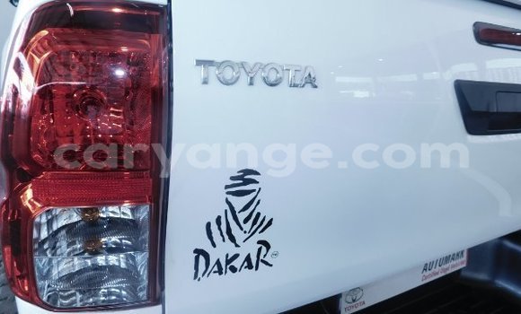 Buy Used Toyota Hilux White Car in Bethanien in Karas Buy Used Toyota Hilux White Car in Bethanien in Karas