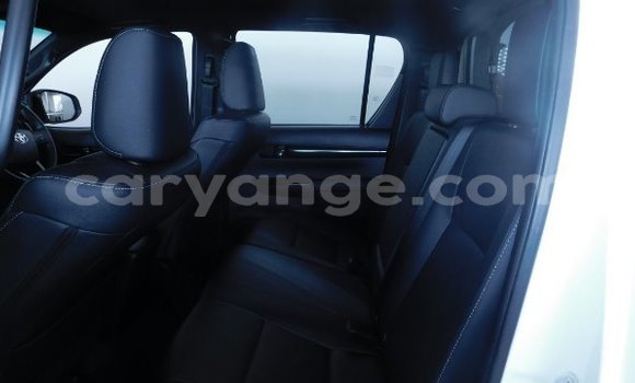 Buy Used Toyota Hilux White Car in Bethanien in Karas Buy Used Toyota Hilux White Car in Bethanien in Karas