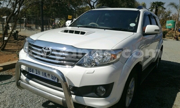 Buy Used Toyota Fortuner Beige Car in Karasburg in Karas Buy Used Toyota Fortuner Beige Car in Karasburg in Karas