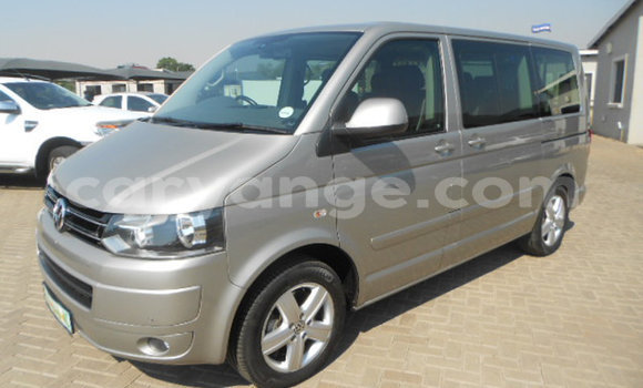 Acheter Occasion Voiture Volkswagen Caravelle Gris à Windhoek, Namibie Acheter Occasion Voiture Volkswagen Caravelle Gris à Windhoek, Namibie