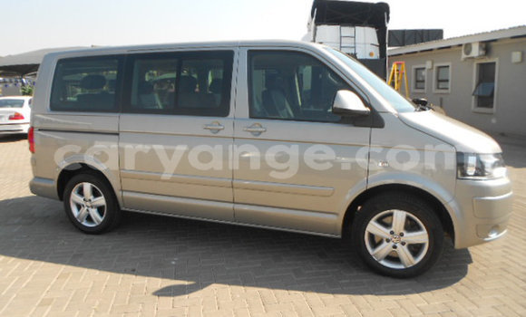 Acheter Occasion Voiture Volkswagen Caravelle Gris à Windhoek, Namibie Acheter Occasion Voiture Volkswagen Caravelle Gris à Windhoek, Namibie
