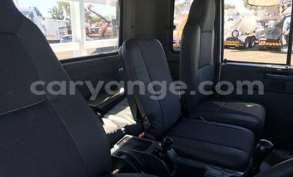 Acheter Occasion Utilitaire Nissan UD Blanc à Karasburg, Karas Acheter Occasion Utilitaire Nissan UD Blanc à Karasburg, Karas