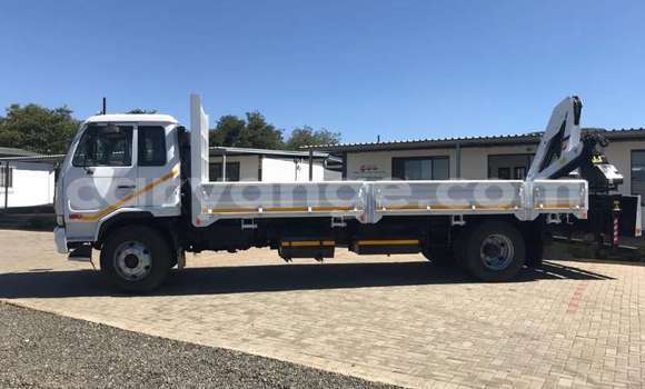 Acheter Occasion Utilitaire Nissan UD Blanc à Karasburg, Karas Acheter Occasion Utilitaire Nissan UD Blanc à Karasburg, Karas