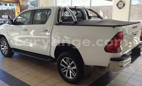 Acheter Occasion Voiture Toyota Hilux Blanc à Arandis, Kunene Acheter Occasion Voiture Toyota Hilux Blanc à Arandis, Kunene