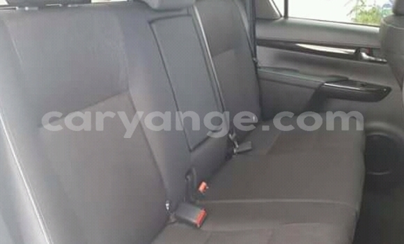 Acheter Occasion Voiture Toyota Hilux Blanc à Arandis, Kunene Acheter Occasion Voiture Toyota Hilux Blanc à Arandis, Kunene