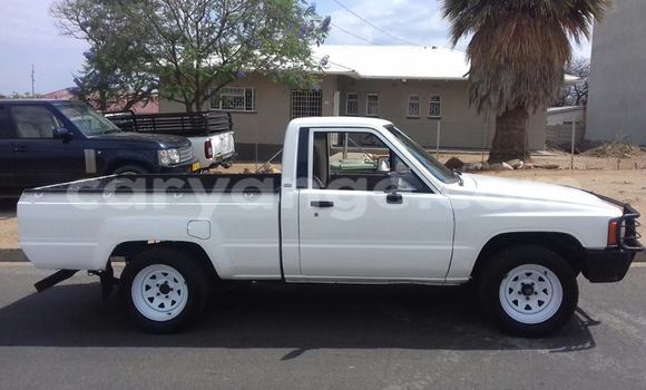 Acheter Occasion Voiture Toyota Hilux Blanc à Windhoek, Namibie Acheter Occasion Voiture Toyota Hilux Blanc à Windhoek, Namibie