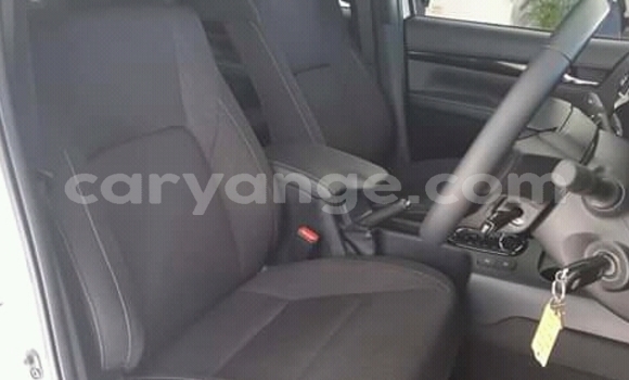 Acheter Occasion Voiture Toyota Hilux Blanc à Arandis, Kunene Acheter Occasion Voiture Toyota Hilux Blanc à Arandis, Kunene