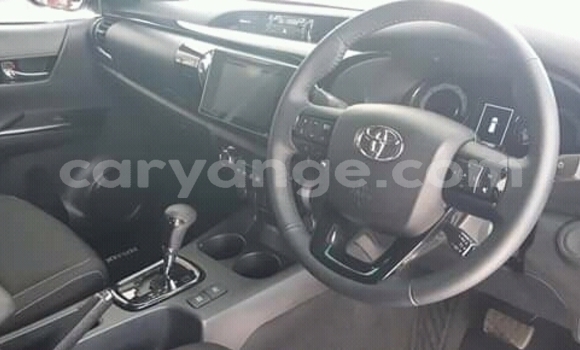 Acheter Occasion Voiture Toyota Hilux Blanc à Arandis, Kunene Acheter Occasion Voiture Toyota Hilux Blanc à Arandis, Kunene