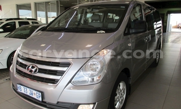 Buy Used Hyundai H1 Silver Car in Windhoek in Namibia Buy Used Hyundai H1 Silver Car in Windhoek in Namibia