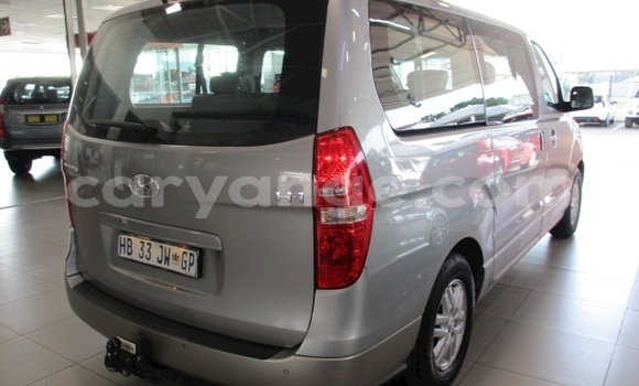 Buy Used Hyundai H1 Silver Car in Windhoek in Namibia Buy Used Hyundai H1 Silver Car in Windhoek in Namibia