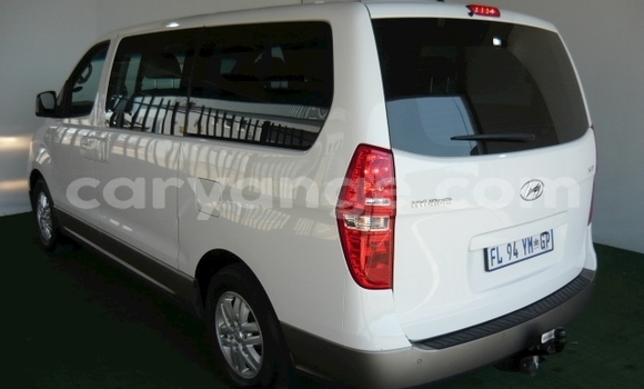 Buy Used Hyundai H1 Silver Car in Windhoek in Namibia Buy Used Hyundai H1 Silver Car in Windhoek in Namibia