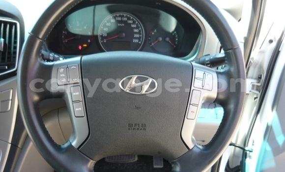 Buy Used Hyundai H1 Silver Car in Windhoek in Namibia Buy Used Hyundai H1 Silver Car in Windhoek in Namibia