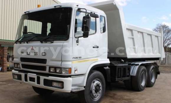 Buy Used Mitsubishi L400 White Truck in Windhoek in Namibia