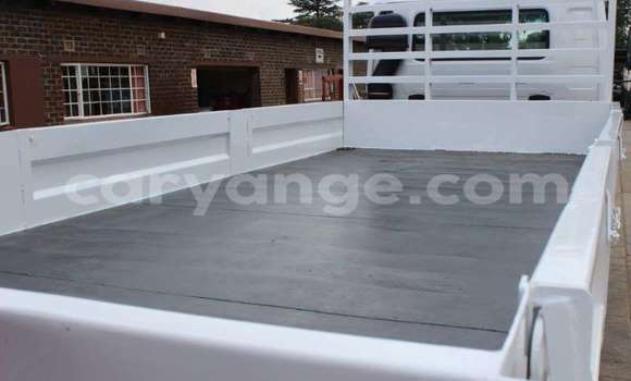 Buy Used Nissan UD White Truck in Windhoek in Namibia Buy Used Nissan UD White Truck in Windhoek in Namibia