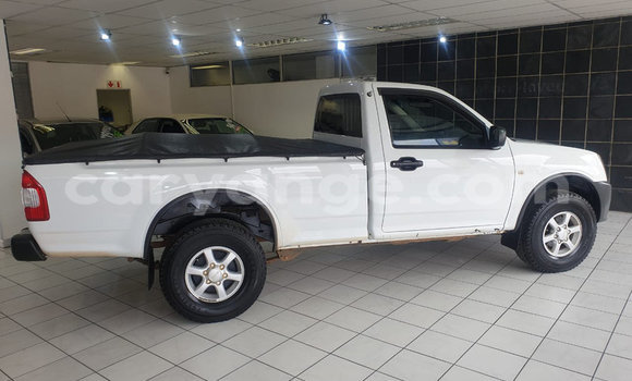 Buy Used Isuzu KB White Car in Windhoek in Namibia Buy Used Isuzu KB White Car in Windhoek in Namibia