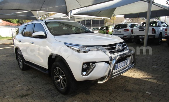 Buy Used Toyota Fortuner White Car in Bethanien in Karas Buy Used Toyota Fortuner White Car in Bethanien in Karas