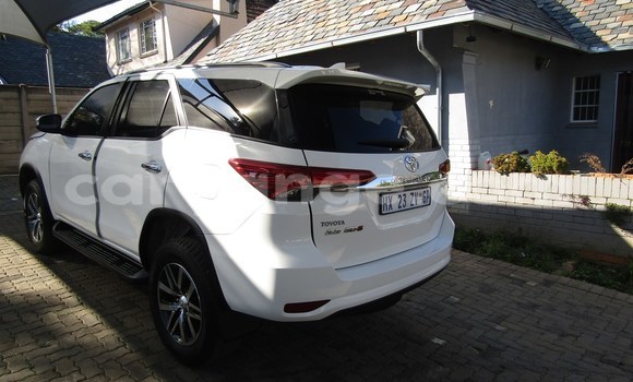 Buy Used Toyota Fortuner White Car in Bethanien in Karas Buy Used Toyota Fortuner White Car in Bethanien in Karas