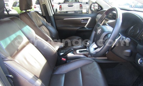 Buy Used Toyota Fortuner White Car in Bethanien in Karas Buy Used Toyota Fortuner White Car in Bethanien in Karas