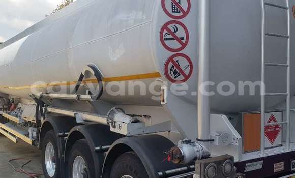 Buy Used Mercedes‒Benz 2644 White Truck in Windhoek in Namibia Buy Used Mercedes‒Benz 2644 White Truck in Windhoek in Namibia