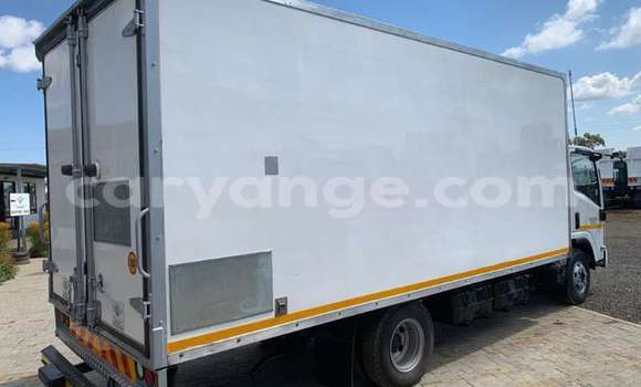 Buy Used Isuzu D–MAX White Car in Windhoek in Namibia Buy Used Isuzu D–MAX White Car in Windhoek in Namibia