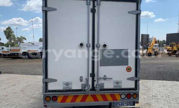 Buy Used Isuzu D–MAX White Car in Windhoek in Namibia Buy Used Isuzu D–MAX White Car in Windhoek in Namibia