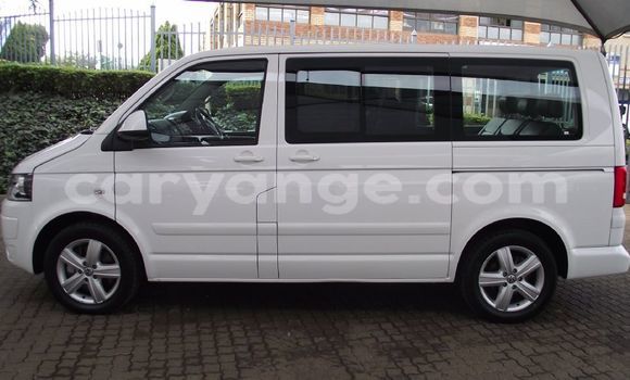 Buy Used Volkswagen Caravelle White Car in Windhoek in Namibia Buy Used Volkswagen Caravelle White Car in Windhoek in Namibia