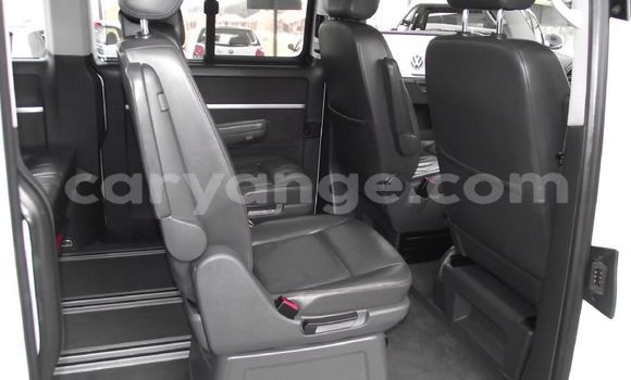Buy Used Volkswagen Caravelle White Car in Windhoek in Namibia Buy Used Volkswagen Caravelle White Car in Windhoek in Namibia