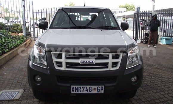 Buy Used Isuzu KB White Car in Windhoek in Namibia Buy Used Isuzu KB White Car in Windhoek in Namibia