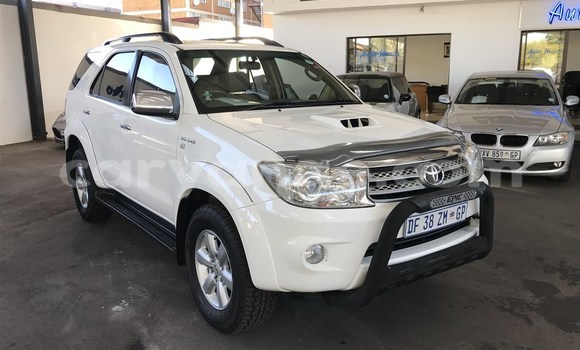 Buy Used Toyota Fortuner White Car in Windhoek in Namibia Buy Used Toyota Fortuner White Car in Windhoek in Namibia