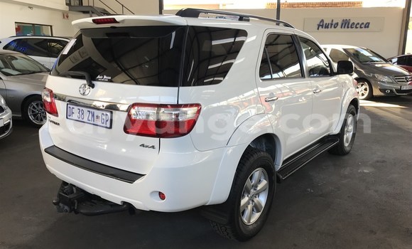 Buy Used Toyota Fortuner White Car in Windhoek in Namibia Buy Used Toyota Fortuner White Car in Windhoek in Namibia