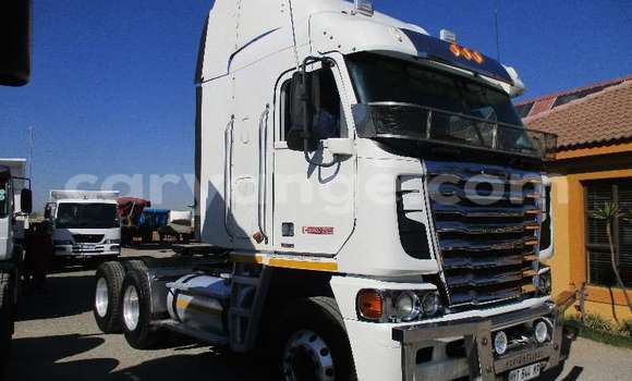 Buy Used Freightliner 90 Cum 500 White Truck in Windhoek in Namibia Buy Used Freightliner 90 Cum 500 White Truck in Windhoek in Namibia