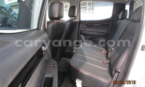 Acheter Occasion Voiture Isuzu KB Blanc à Grootfontein, Namibie Acheter Occasion Voiture Isuzu KB Blanc à Grootfontein, Namibie