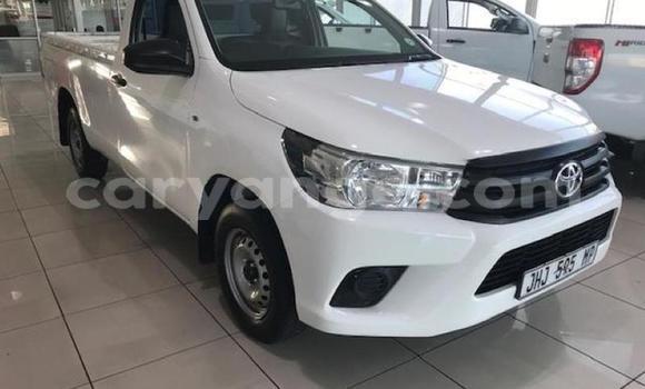 Buy Used Toyota Hilux White Car in Import - Dubai in Namibia Buy Used Toyota Hilux White Car in Import - Dubai in Namibia