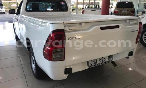 Buy Used Toyota Hilux White Car in Import - Dubai in Namibia Buy Used Toyota Hilux White Car in Import - Dubai in Namibia
