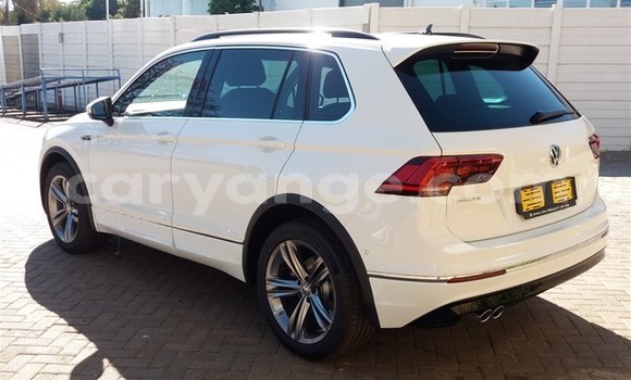 Acheter Occasion Voiture Volkswagen Tiguan Blanc à Gobabis, Omaheke Acheter Occasion Voiture Volkswagen Tiguan Blanc à Gobabis, Omaheke