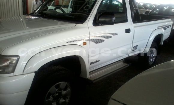 Buy Used Toyota Hilux White Car in Windhoek in Namibia