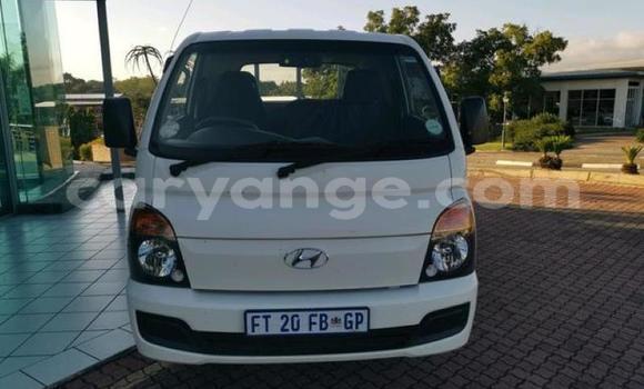 Buy Used Hyundai H1 White Car in Import - Dubai in Namibia Buy Used Hyundai H1 White Car in Import - Dubai in Namibia