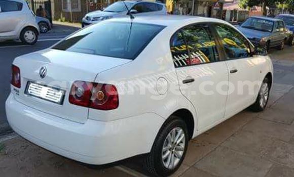 Buy Used Volkswagen Amarok White Car in Windhoek in Namibia Buy Used Volkswagen Amarok White Car in Windhoek in Namibia