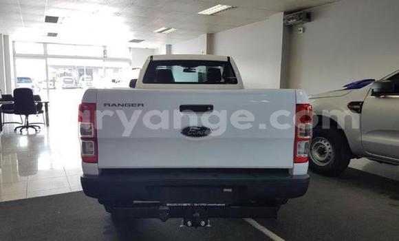 Acheter Occasion Voiture Ford Ranger Blanc à Import - Dubai, Namibie Acheter Occasion Voiture Ford Ranger Blanc à Import - Dubai, Namibie