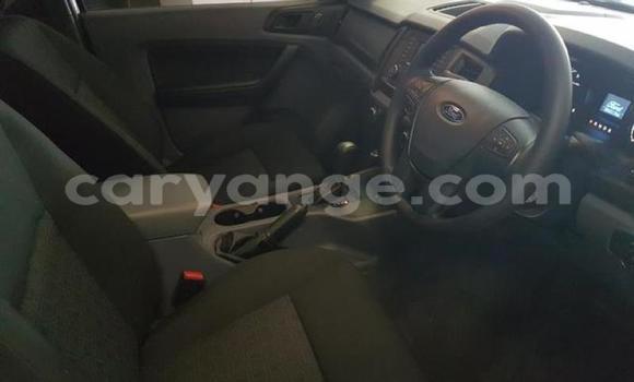 Acheter Occasion Voiture Ford Ranger Blanc à Import - Dubai, Namibie Acheter Occasion Voiture Ford Ranger Blanc à Import - Dubai, Namibie