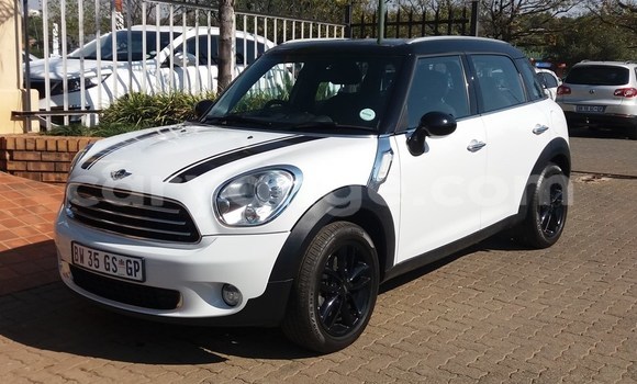 Buy Used Mini Countryman White Car in Gobabis in Omaheke