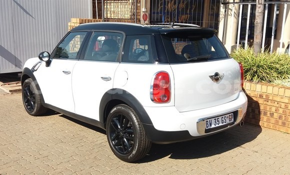 Acheter Occasion Voiture Mini Countryman Blanc à Gobabis, Omaheke Acheter Occasion Voiture Mini Countryman Blanc à Gobabis, Omaheke