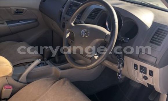 Acheter Occasion Voiture Toyota Fortuner Gris à Swakopmund, Namibie Acheter Occasion Voiture Toyota Fortuner Gris à Swakopmund, Namibie