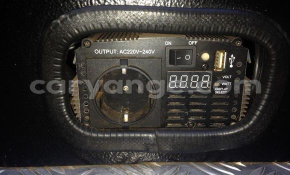 Acheter Occasion Voiture Toyota Land Cruiser Beige à Windhoek, Namibie Acheter Occasion Voiture Toyota Land Cruiser Beige à Windhoek, Namibie